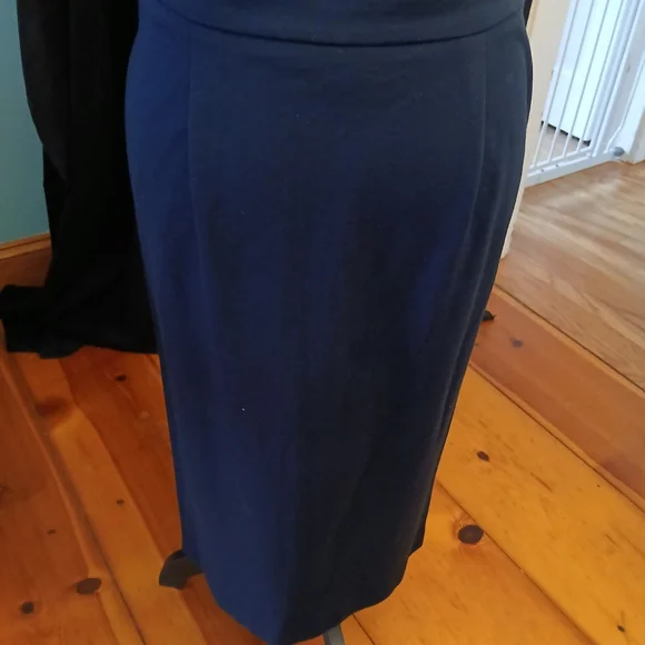 Catherine Malandrino Navy Pencil Skirt with Gold Zip - Picture 2 of 4